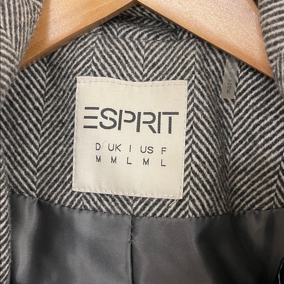 Esprit Gray Chevron Coat with Faux Fur Hood – Size M - Picture 3 of 6